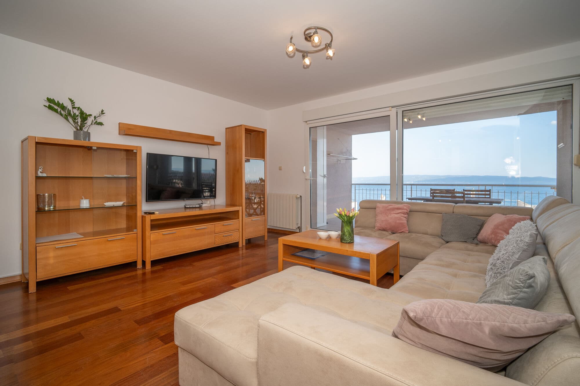 Maud - 2026_Lilly, Spacious 2 Bedroom Apartment near the Beach